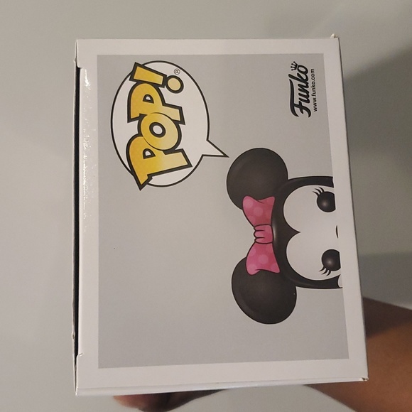 Disney Minnie Mouse Diamond Collection Funko Pop #23 - Picture 9 of 10
